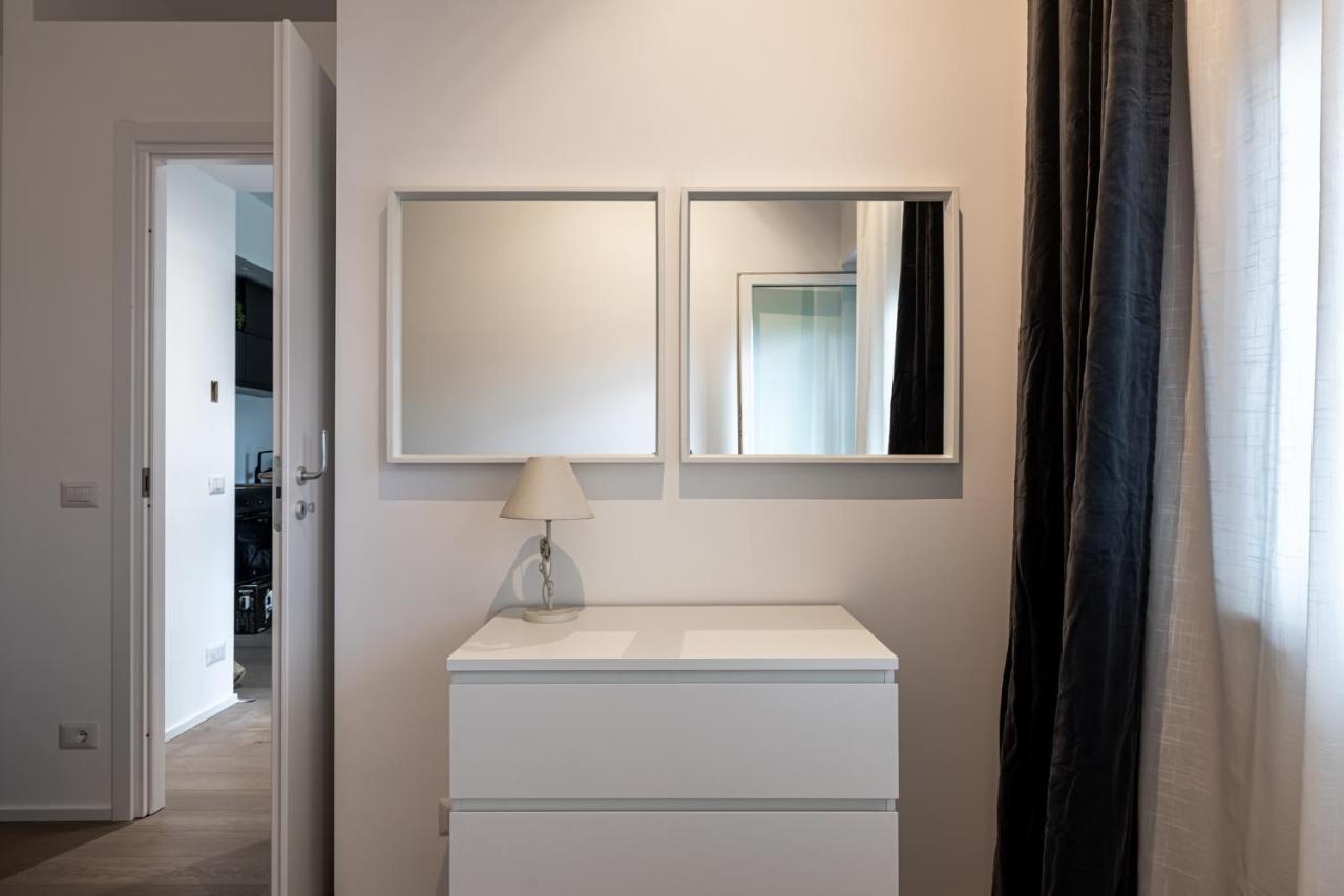 Suite Close To Vatican City - Ingresso Spa Rome Bagian luar foto