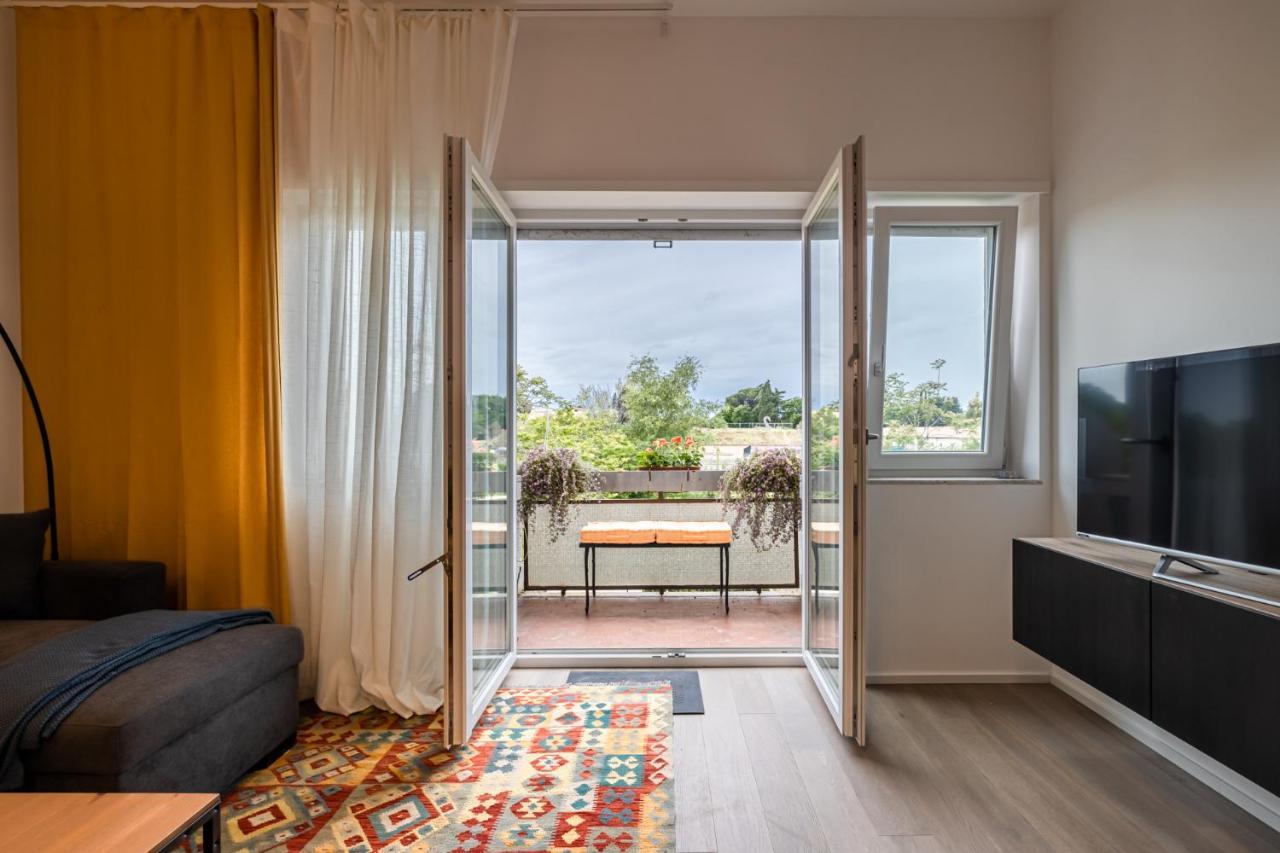 Suite Close To Vatican City - Ingresso Spa Rome Bagian luar foto