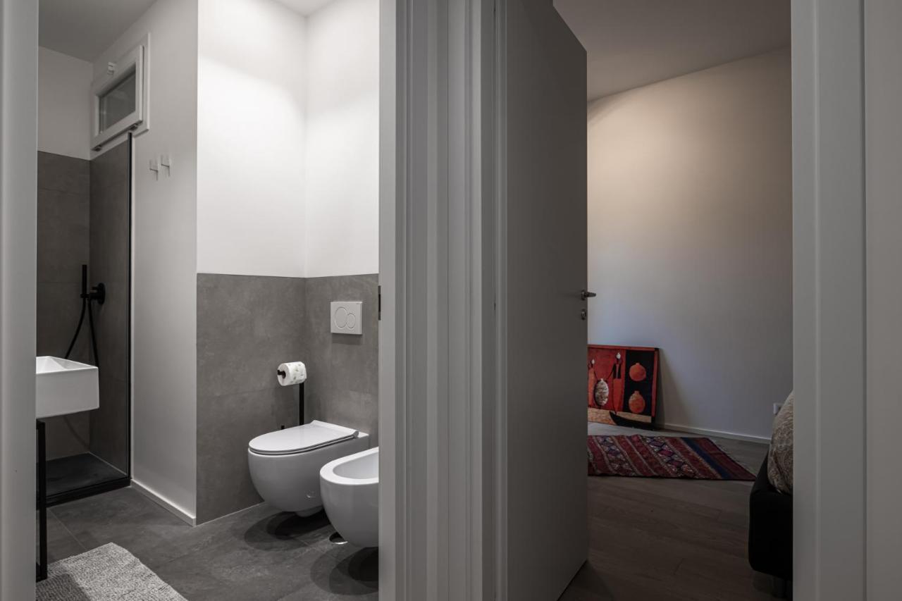 Suite Close To Vatican City - Ingresso Spa Rome Bagian luar foto
