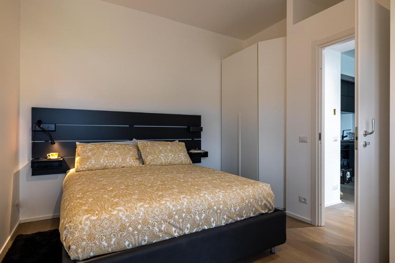 Suite Close To Vatican City - Ingresso Spa Rome Bagian luar foto